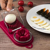 Coupe-œufs multifonctionnel en plastique en forme de fleur, accessoire de cuisine moderne pour fruits mous et fraises