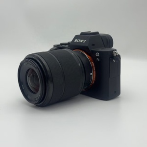 Appareil photo plein format <span class=keywords><strong>Sony</strong></span> Alpha 7 <span class=keywords><strong>II</strong></span> (A7M2) avec objectif 28-70mm OSS, 24,3MP, stabilisation 5 axes, Wi-Fi, NFC, vidéo professionnelle, vente en gros et en vrac - Product Image 2