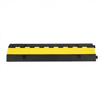 Ralentisseur en caoutchouc durable à double couche avec surface texturée antidérapante, trous de fixation pré-percés, installation facile sur route
