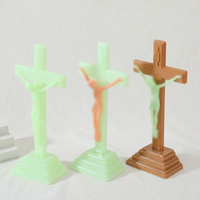 Statue de Crucifix en PVC Lumineux pour Table, Croix de Jésus qui Brille dans le Noir, Décoration d'Autel Religieux de Bureau, Figurine en Gros