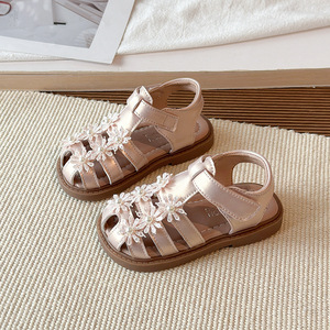 Zomermode Geweven Strand Slippers voor Meisjes Vrouwen Zachte Zool Veelzijdige Kinderschoenen - Product Image 4