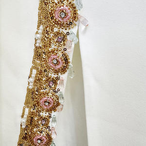 Abbigliamento firmato bianco collo alto manica lunga oro floreale due pezzi Maxi gonna Set produttori per abiti personalizzati - Product Image 6