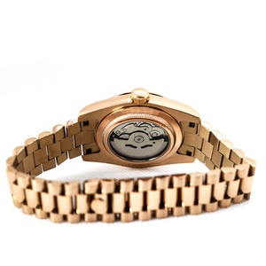 Montre-bracelet automatique mécanique de luxe pour homme en acier inoxydable avec mouvement NH35, verre saphir et affichage de la date – Vente en gros - Product Image 4
