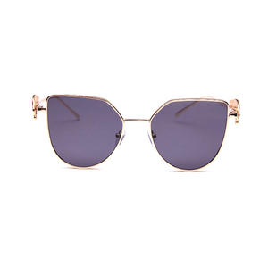 Gafas de sol Ocean Red de metal con cadena y diseño de alas para mujer, protección UV400, montura dorada, lentes AC tipo 3, gafas de sol - Product Image 2