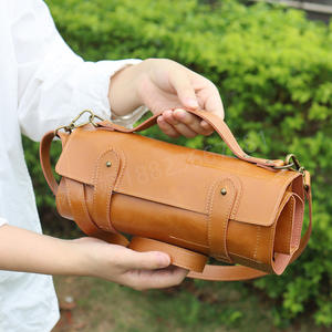 Sac de rangement pour couteaux en cuir PU rétro pratique, sac à bandoulière portable, étui spécial à fermeture éclair - Product Image 1