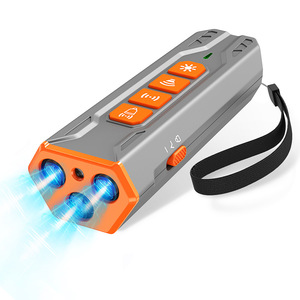Entrenador ultrasónico para perros con tres cabezales y luz, dispositivo de entrenamiento para mascotas para uso en exteriores. - Product Image 4