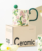 Mug à café en céramique de luxe bicolore fait main avec motif floral, tasse à thé en porcelaine à anse de couleur unique, cadeau d'anniversaire créatif
