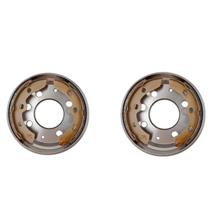 Kit de réparation de frein Club Car DS comprenant un tambour de frein 1011137 et des plaquettes de ressort 101146302, compatible avec les modèles Club Car DS - Product Image 1