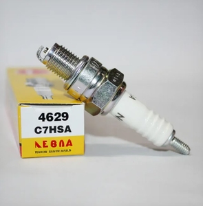 Bujía de motocicleta de alta calidad personalizada para la marca <span class=keywords><strong>Ngk</strong></span> Honda bujía para motocicleta A7TC D8TC C7HSA D8EA CR7E C7S6 <span class=keywords><strong>CR8E</strong></span> - Product Image 2