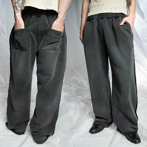 <span class=keywords><strong>Pantalones</strong></span> Deportivos YUCE OEM Personalizados de Felpa Gruesa con Borde Crudo, Lavado Vintage, Color Negro Desgastado, Estilo Holgado, Fabricante de Ropa Urbana Y2K - Product Image 4