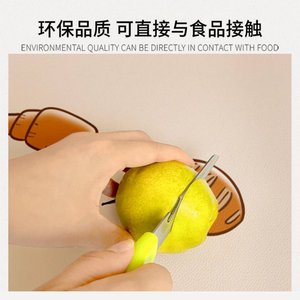 Mantel individual de PVC con diseño divertido de pan, 30x45cm, impermeable, aislante del calor, para mesa de café, bar u oficina. - Product Image 5