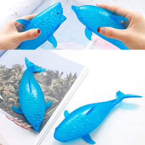 Jouet anti-stress Simple Dimple, jouet à presser en forme de requin - Product Image 4