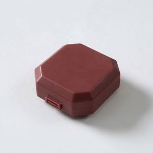 Boîte à pilules hebdomadaire JH Medibox avec logo personnalisé, en PP, résistante aux enfants, avec coupe-comprimés et protection de lame, vente directe usine - Product Image 3