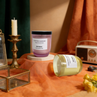 Bougie parfumée de luxe en cire de soja avec couvercle en verre et logo personnalisé, vente en gros de décorations pour la maison