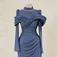 Élégante Robe Jalabiya de Dubaï 2026, Robe de Soirée Modeste pour l'Aïd avec Détail de Col en Satin Bleu et Manches Ornées de Cristaux Ramanda