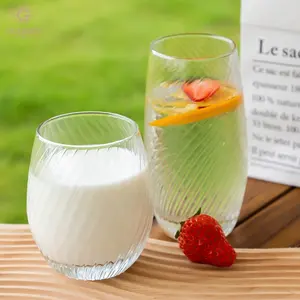 Spirikelförmiger durchsichtiger Wasserspiegel kreativer Eiförmiger Saft-Milch-Wasser-Trinkglas
