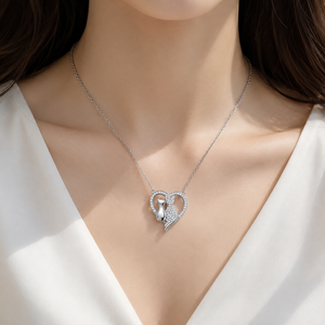 Collar con Colgante de Gato de Plata 925 y Latón Ecológico LY Classic, con Circonita Cúbica 5A, Engaste de Garra y Baño de Rodio para Mujer - Product Image 4