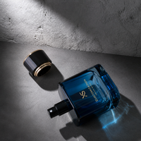 Flacon de parfum carré en verre personnalisé, bleu dégradé, vaporisateur à fine brume, vide, rechargeable, 30ml 50ml 100ml, bouchon noir et or, vente en gros