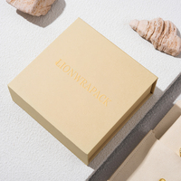 LionwrapacK, vente en gros de boîtes-cadeaux personnalisées pour bijoux, emballage en papier avec pochette douce pour les marques