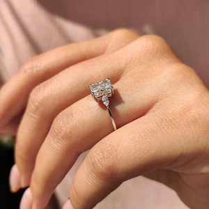 Anillo de Diamante Cultivado en Laboratorio de Primera Calidad con una Claridad Impresionante y un Engaste Único, Elaborado como un Símbolo Eterno de la India - Product Image 3