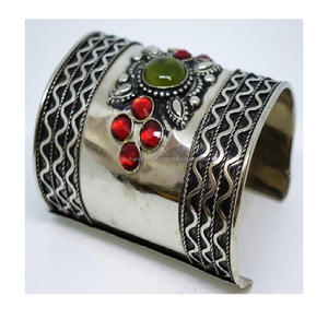 Bracelet en cuivre gravé au laser 3 mm motif floral, style bohème tribal, pour Noël, mariage, anniversaire - Collection 2025 Maine - Product Image 5