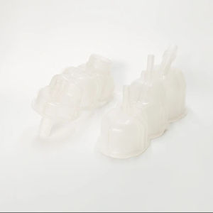 Çin fabrika OEM ODM otomobil parçaları plastik enjeksiyon özel takım araba su tankı giriş üretimi için - Product Image 1