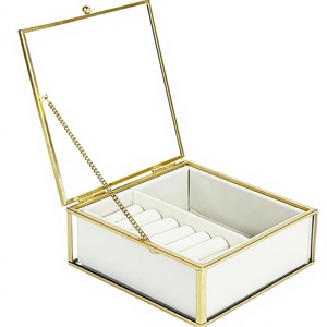 ARTINCO Boîte à bijoux décorative en verre et laiton de haute qualité, motif carré vintage, taille personnalisable, design gravé, pour table, pour bagues - Product Image 1