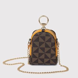 Adorable mini sac à bandoulière personnalisé en cuir PU avec motif de dessin animé, grands yeux d'elfe, porte-clés, porte-monnaie portable - Product Image 3