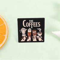 Épinglette en émail moderne et personnalisable, motif 'Walking Coffee Utensil', fond noir carré, pour revers, vêtements, sacs à dos, décoration et ornement