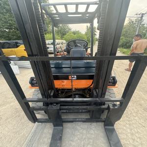 Japan Originele Toyota 7fd25 3Mast Met Zijschuif 2,5 Ton Gebruikte Tweedehands Diesel Heftruck Met Lage Uren Instock - Product Image 3