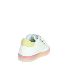 Zapatillas Falcotto para niña, diseño de estrellas blancas y rosas, cierre de velcro 497 - Product Image 3