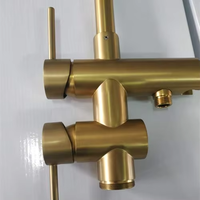 Robinetterie de douche et baignoire autoportante en laiton brossé doré moderne pour salle de bain