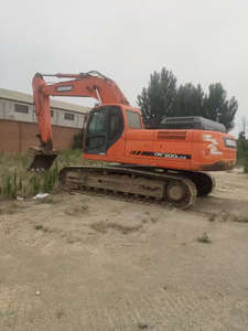Excavatrice Doosan DX300LCA 30t d'occasion en stock, prix bas, machine robuste et durable, moteur puissant et économe en carburant, boîte de vitesses, pompe, PLC en vente - Product Image 5