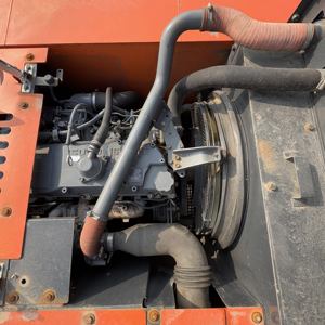 Excavadora de cadenas Hitachi ZX240LC 24T con motor Isuzu, 132 kW de potencia, capacidad de cazo de 1.2-1.4 m, bomba de engranajes, ideal para sitios urbanos estrechos, 2024 - Product Image 5