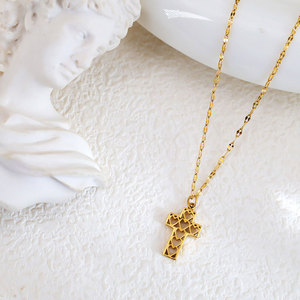 Collar de Joyería con Colgante de Cruz y Corazón Hueco, Chapado en Oro de 18k, Acero Inoxidable 316L, Resistente al Agua y al Deslustre, para Mujer - Product Image 3