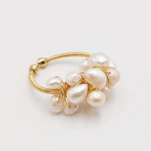 À la mode fleur perle d'eau douce anneaux plaqué or <span class=keywords><strong>fil</strong></span> <span class=keywords><strong>de</strong></span> <span class=keywords><strong>cuivre</strong></span> à la main bague <span class=keywords><strong>bijoux</strong></span> pour femme amour égyptien bohême Ins Style - Product Image 1