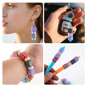 Cuentas de Moda Personalizables de Alta Calidad, 14 mm, 100 Piezas, Coloridas, Acrílicas, Sólidas, con Estampado a Cuadros, para Collares Gruesos y Llaveros - Product Image 6