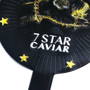 Étiquette autocollante personnalisée imperméable en feuille d'or gaufrée pour boîte de conserve de caviar, idéale pour les contenants métalliques et le caviar congelé - Product Image 3