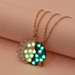 Lichtgevende Emaille Maan Zon Vorm Legering Magneet Beste Vriend Vriendschap Hanger Bff Ketting Voor Kinderen