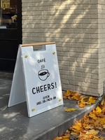 Panneaux publicitaires et de guidage pliables sur pied de style coréen personnalisés pour usage commercial extérieur dans les cafés et les gîtes