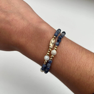 Bracelet <span class=keywords><strong>de</strong></span> prière fait main en sodalite perlée avec médaille miraculeuse <span class=keywords><strong>de</strong></span> <span class=keywords><strong>Notre</strong></span>-<span class=keywords><strong>Dame</strong></span>, cadeau catholique pour femmes et hommes - Product Image 1
