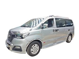 Fourgonnette Commerciale d'Occasion Bien Entretenue 2018 pour Grand Starex JU981709, Véhicule Familial d'Occasion, Importation Directe Corée, 50001-75000 Miles - Product Image 5