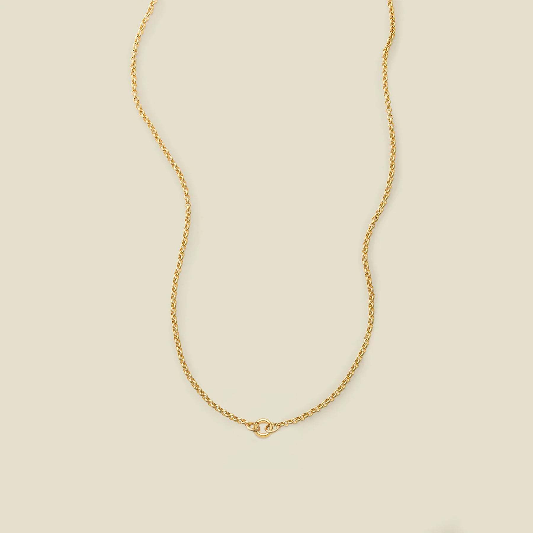 Round pearl chain with round buckle