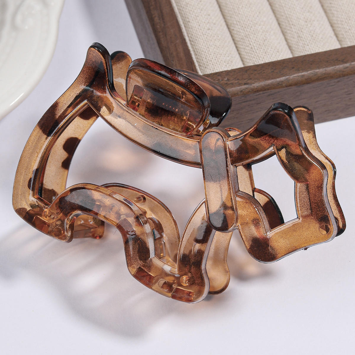 สีน้ำตาล