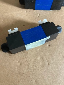 Válvula Solenoide Direccional Original R900912079 4WE6J6X/EW230N9K4/B10 NG6 350Bar para Control Hidráulico - Product Image 4