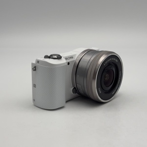 Cámara <span class=keywords><strong>Sony</strong></span> A6500 Usada con Lente 16-50, Cámara sin Espejo con Pantalla Táctil, Formato APS-C, en Excelente Estado, en Venta - Product Image 6