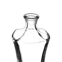 Venta caliente N67 Decantador de whisky de cristal transparente Botella de forma cuadrada moderna y creativa con fondo grueso para vino