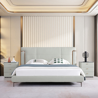 Nouveau lit double de luxe de style italien de 2,3 m, lit rembourré à coussinets doux et écologiques, design moderne pour chambre principale