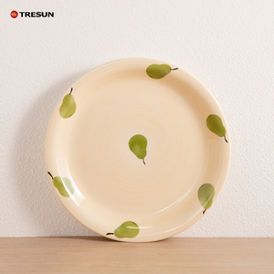 Service de table en porcelaine TRESUN, hôtel-restaurant de luxe, 16 pièces, décor peint à la main avec motif de poires. - Product Image 2