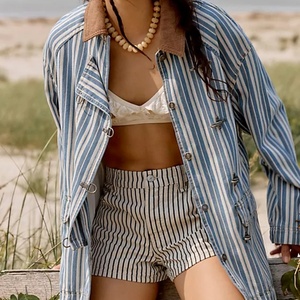 Chaqueta Holgada a Rayas para Mujer con Cuello de Pana - Estilo Boho para Venta al por Mayor, Abrigo Azul y Blanco de Moda - Product Image 1